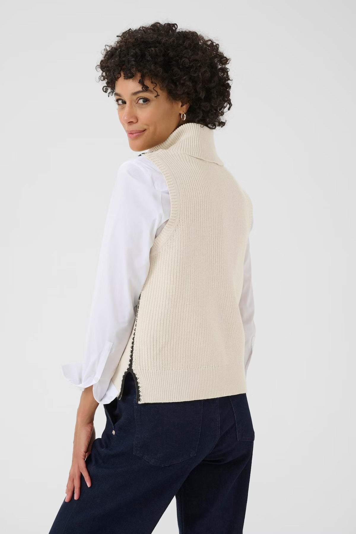 Sella Sleeveless Knit